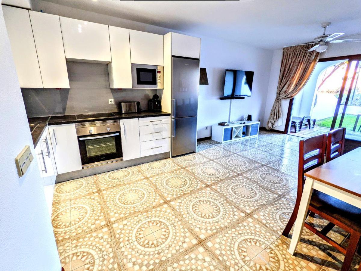 Luxury Newly Refurbished Modern Apartment With Stunning Mountain Views - Xmas And Ny 2025-2026 Now Booking San Miguel de Abona Kültér fotó